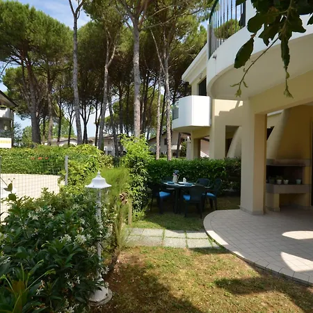 Semesterbostad Villaggio Clio *